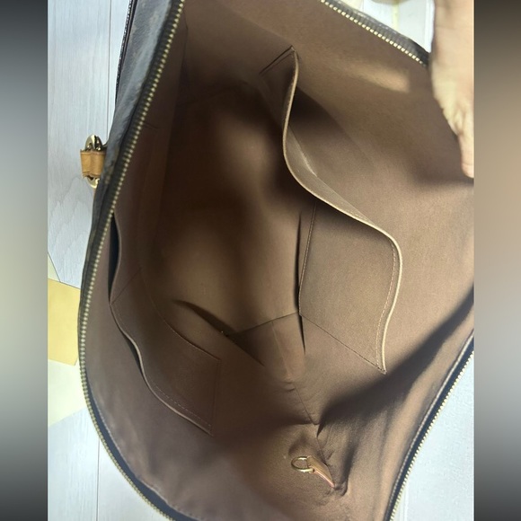 ๐โจ TOP ZIPPER โจ๐ HUGE Louis Vuitton X-LARGE TOTE TOTALLY GM W/ RECEIPT - Picture 6 of 16